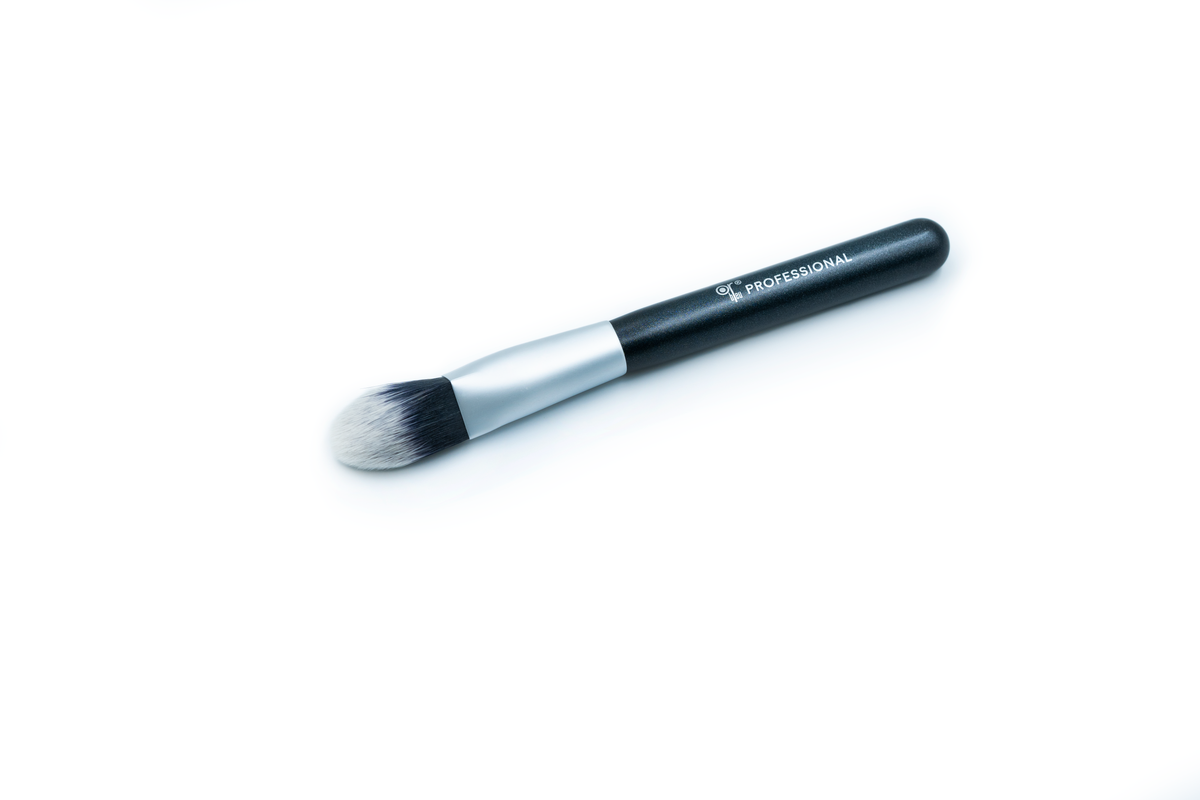 FOUNDATION BRUSH