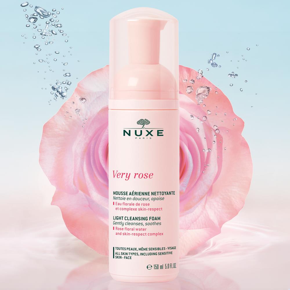 Very Rose Light Cleansing Foam